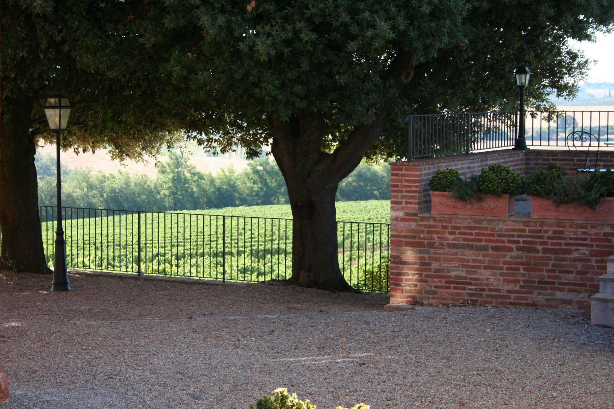 Agriturismo Terra Rossa Valiano Zewnętrze zdjęcie